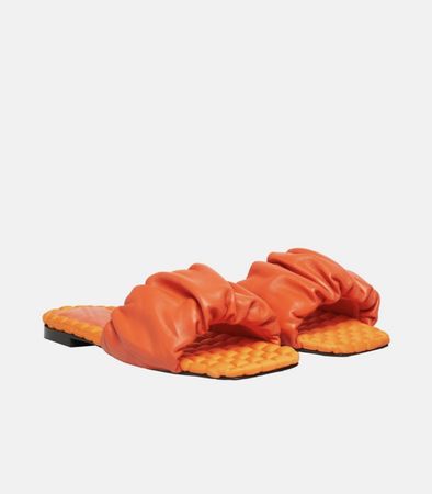 Dorothee Schumacher – Sporty Femininity Mules in Orange