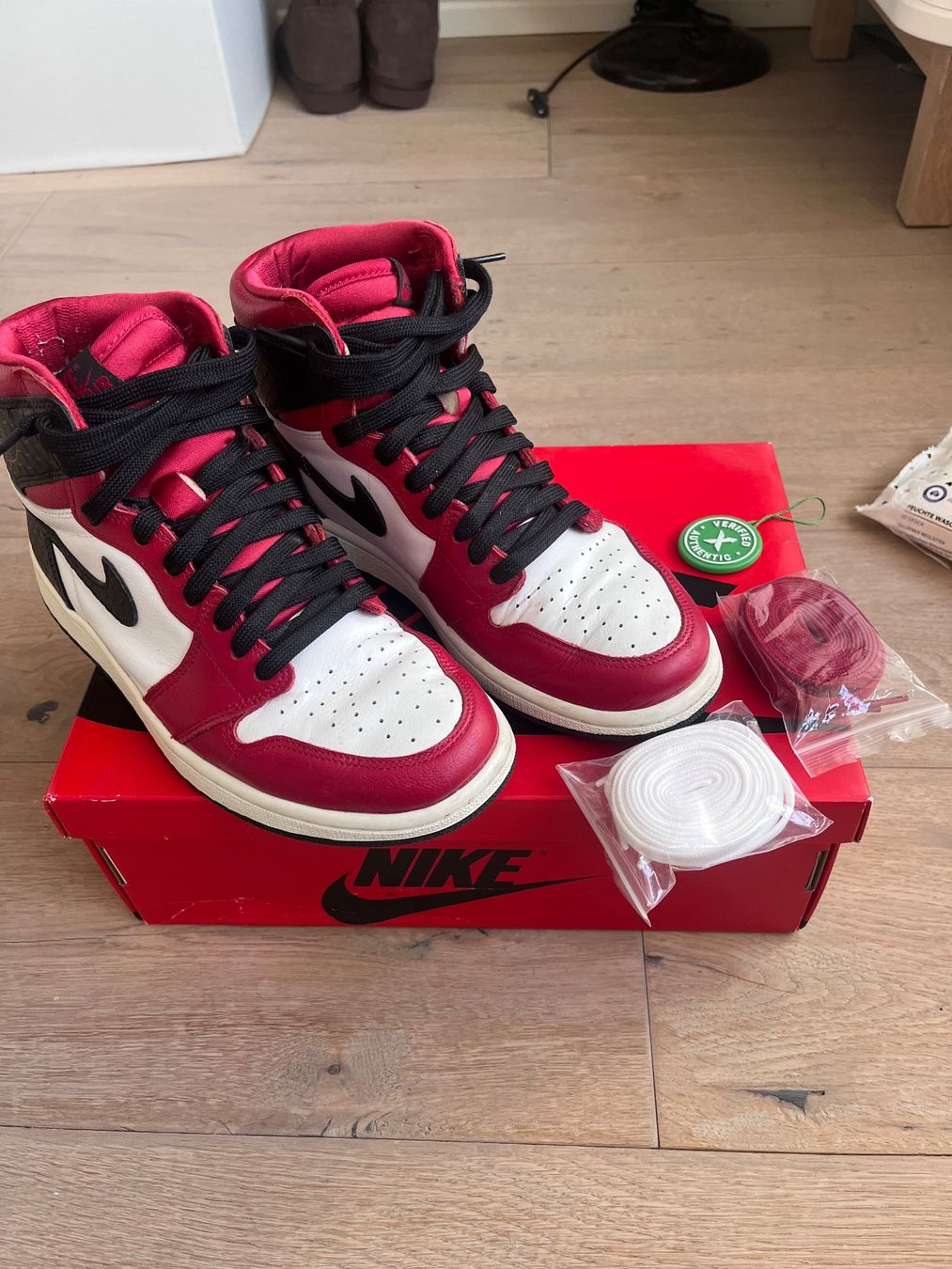 Jordan Scarpe da uomo: Jordan 1 Satin Snake – Usato da Wettingen venduto da emi_8ql9