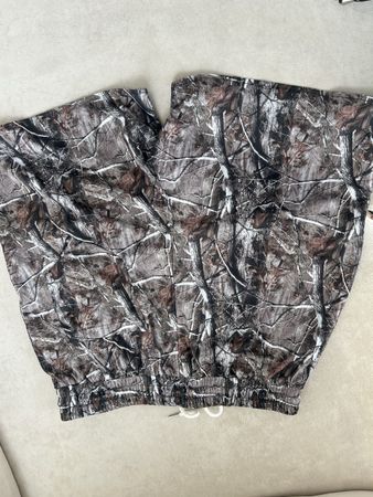 Sommerliche Shorts M Tarnmuster für Outdoor-Fans 🌲🔥