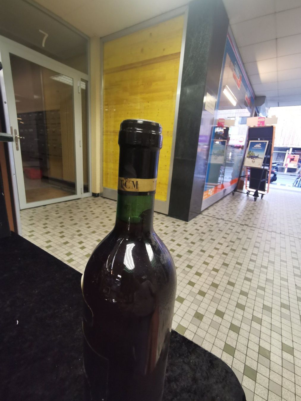Vino: TCM MONTEPUCIANO D'ABRUZZO 1982 – Nuovo (secondo la descrizione) da Genève venduto da Leboucheoreilles 7