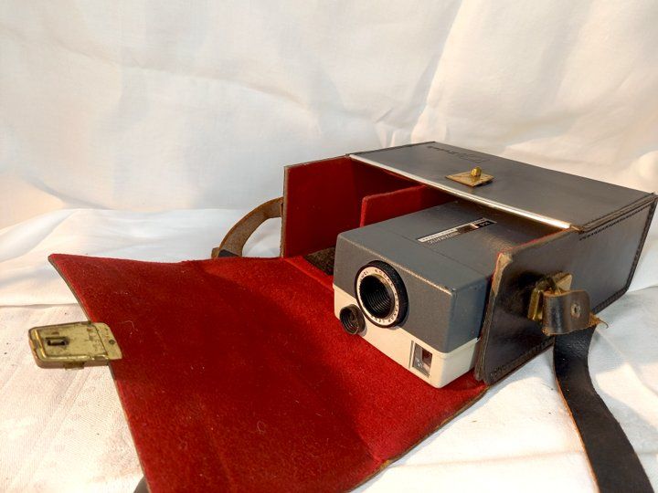 Kodak Eastman: Instamatic 100 Price Guide: estimate a camera value