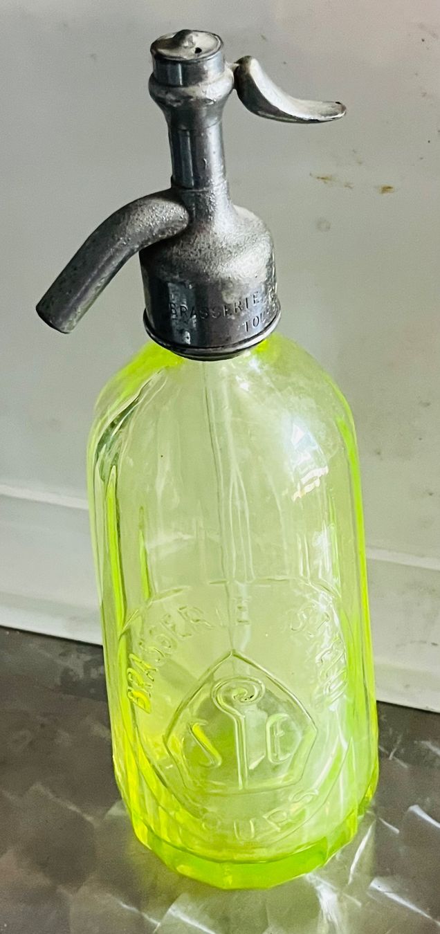 Bottiglie: Syphonflasche Uranglas gelb – Usato da Utzenstorf venduto da bjse