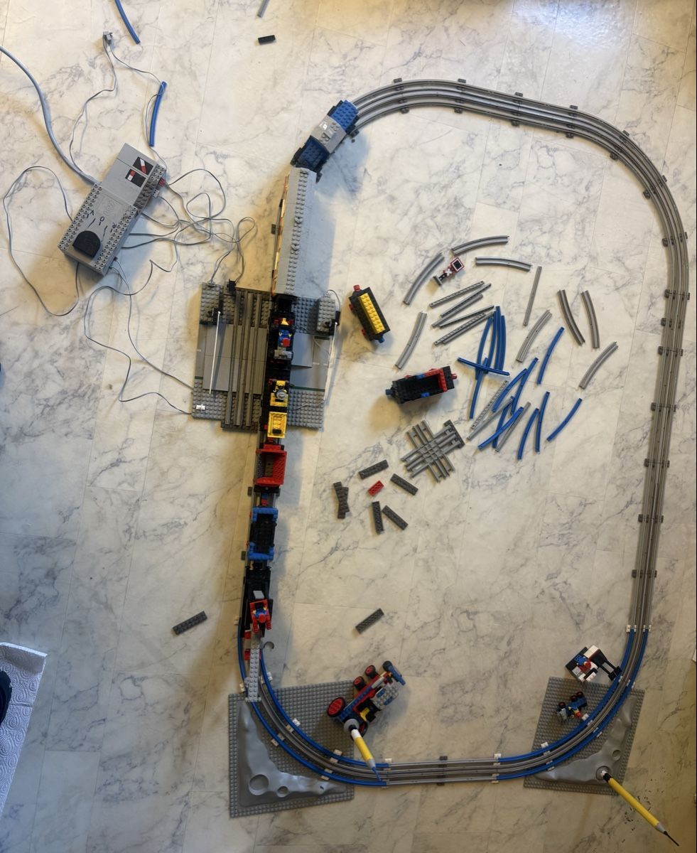 Lego Spielzeuge: Lego 7760 /7815 Eisenbahn 12V  mit viel Zubehör Jg. ca 1985 – Gebraucht aus ittigen von huba01 2