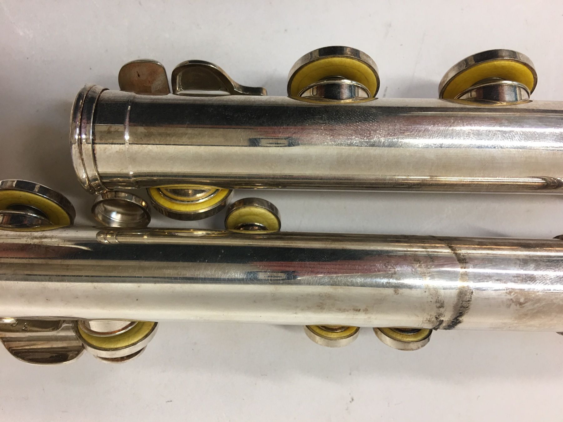 Musikinstrumente: Querflöte Silber mit Koffer guter Zustand – Gebraucht aus Olten von ELHANDEL 5