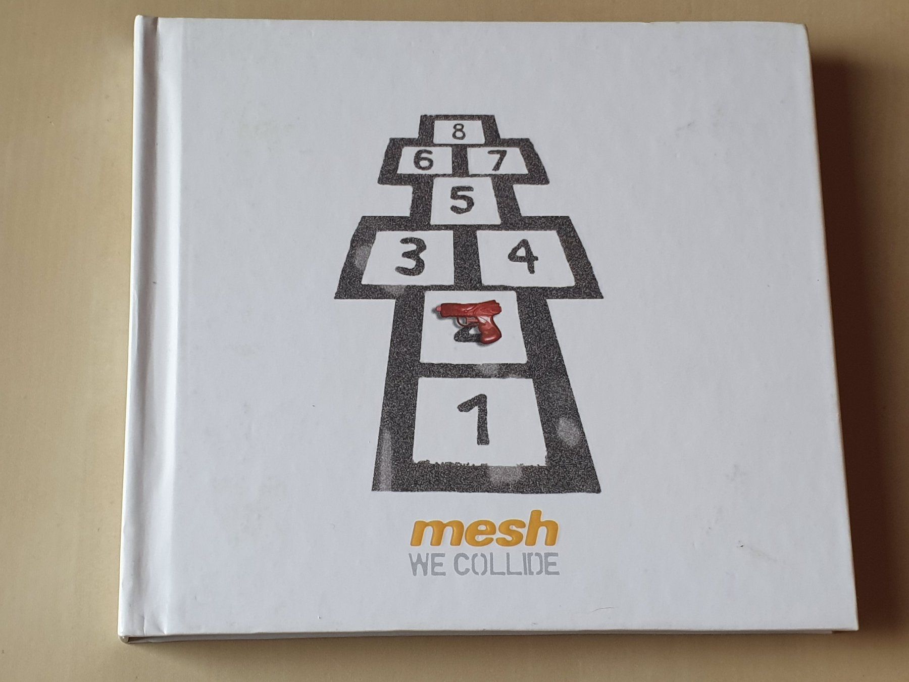CDs: Mesh We Collide – D'occasion à Stansstad par collectorsshop