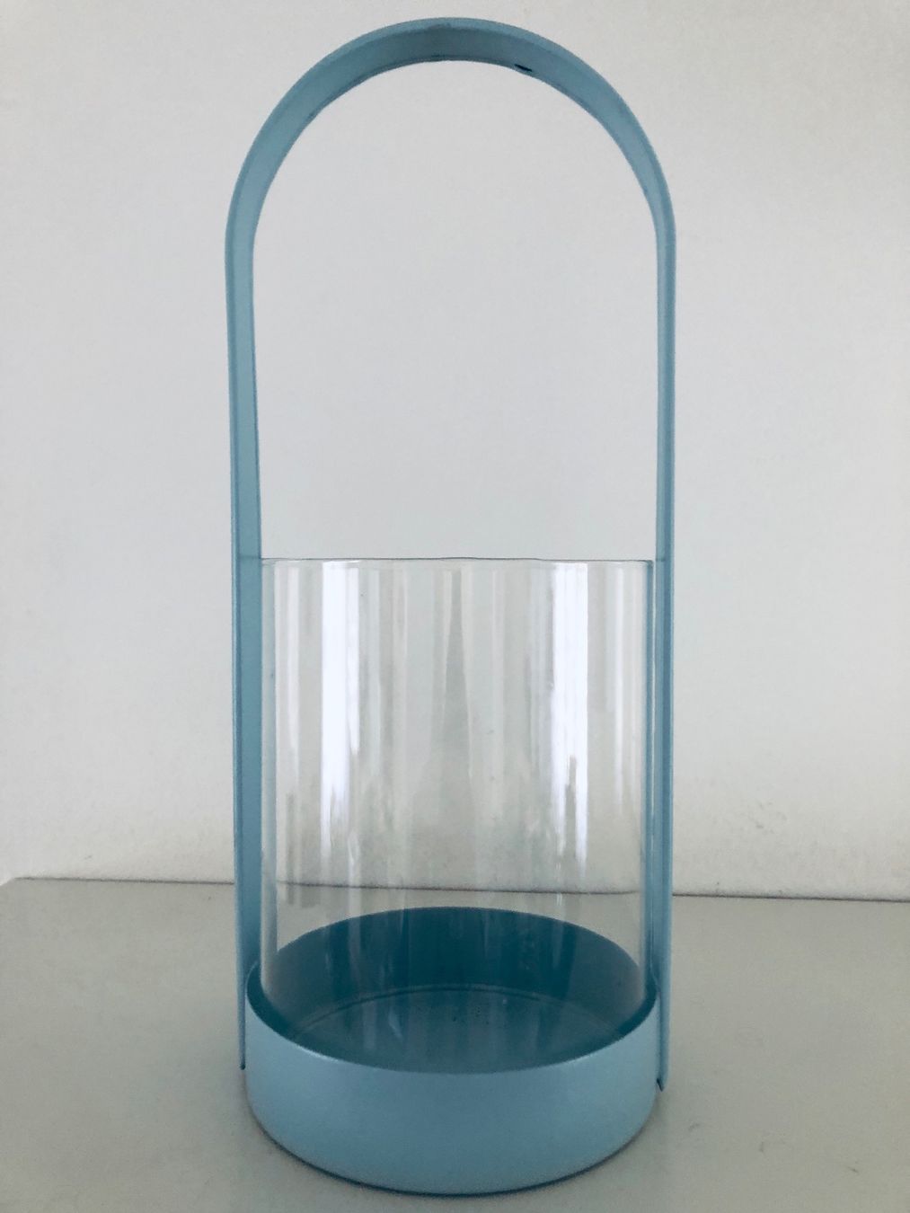 Laternen: Windlicht / Laterne aus Glas und Metall - Hellblau – Neu (gemäss Beschreibung) aus Arlesheim von leyRum4.5
