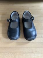 Adorable Girls' navy Leather Shoes - Size 23!