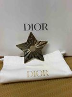 Etoile Dior dorée charm