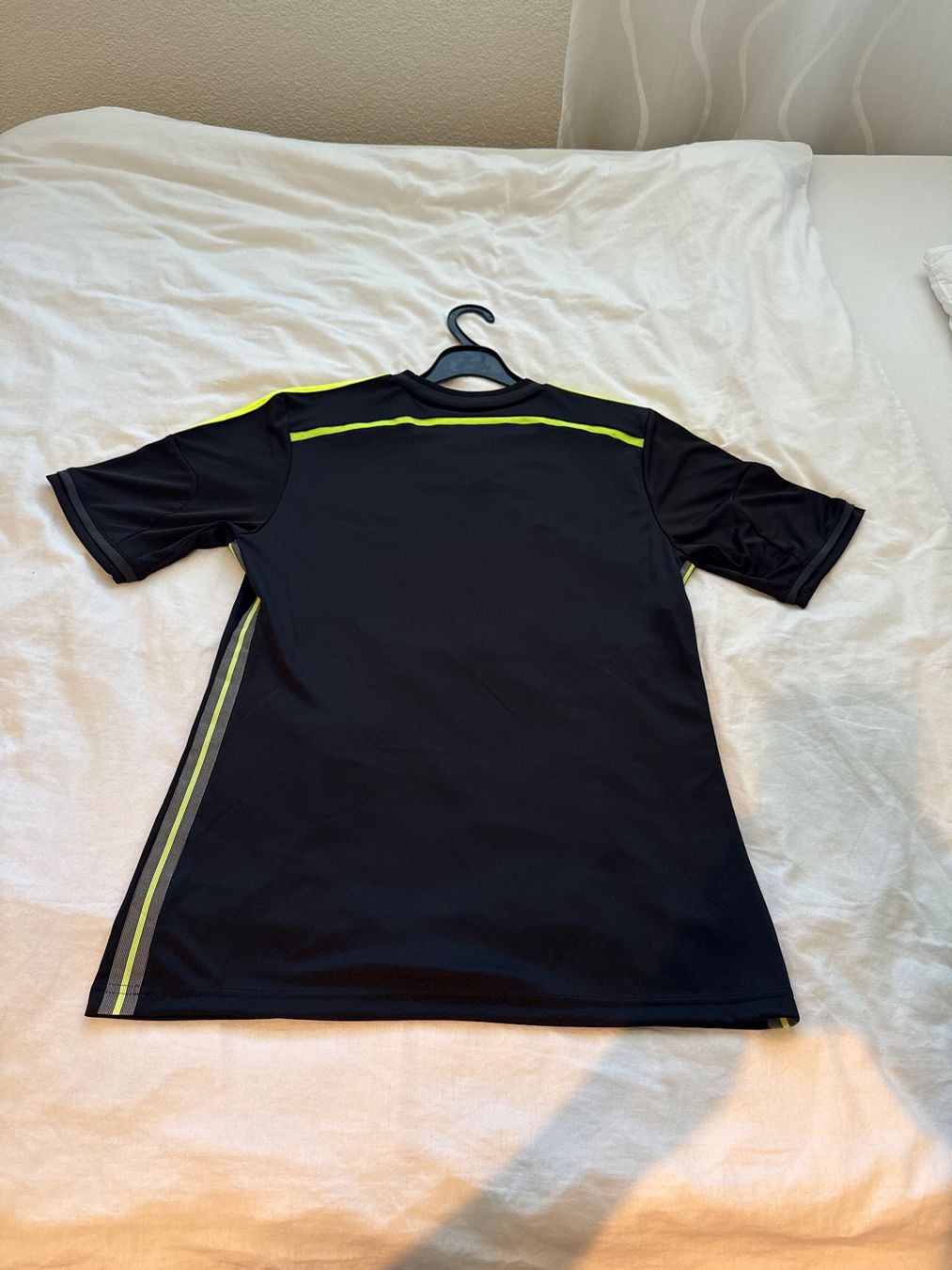 Adidas Canottiere & Pantaloni: Spanien Fussballtrikot 2014 S/M – Nuovo e nell'imballaggio originale da Schindellegi venduto da jer_hz76 1