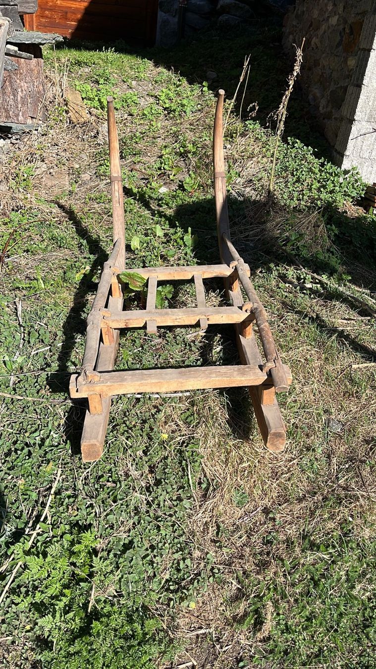 Slitta: Wunderschöne traditionelle Lötschentaler Hornschlitten – Usato da Solothurn venduto da Bagi1989 3