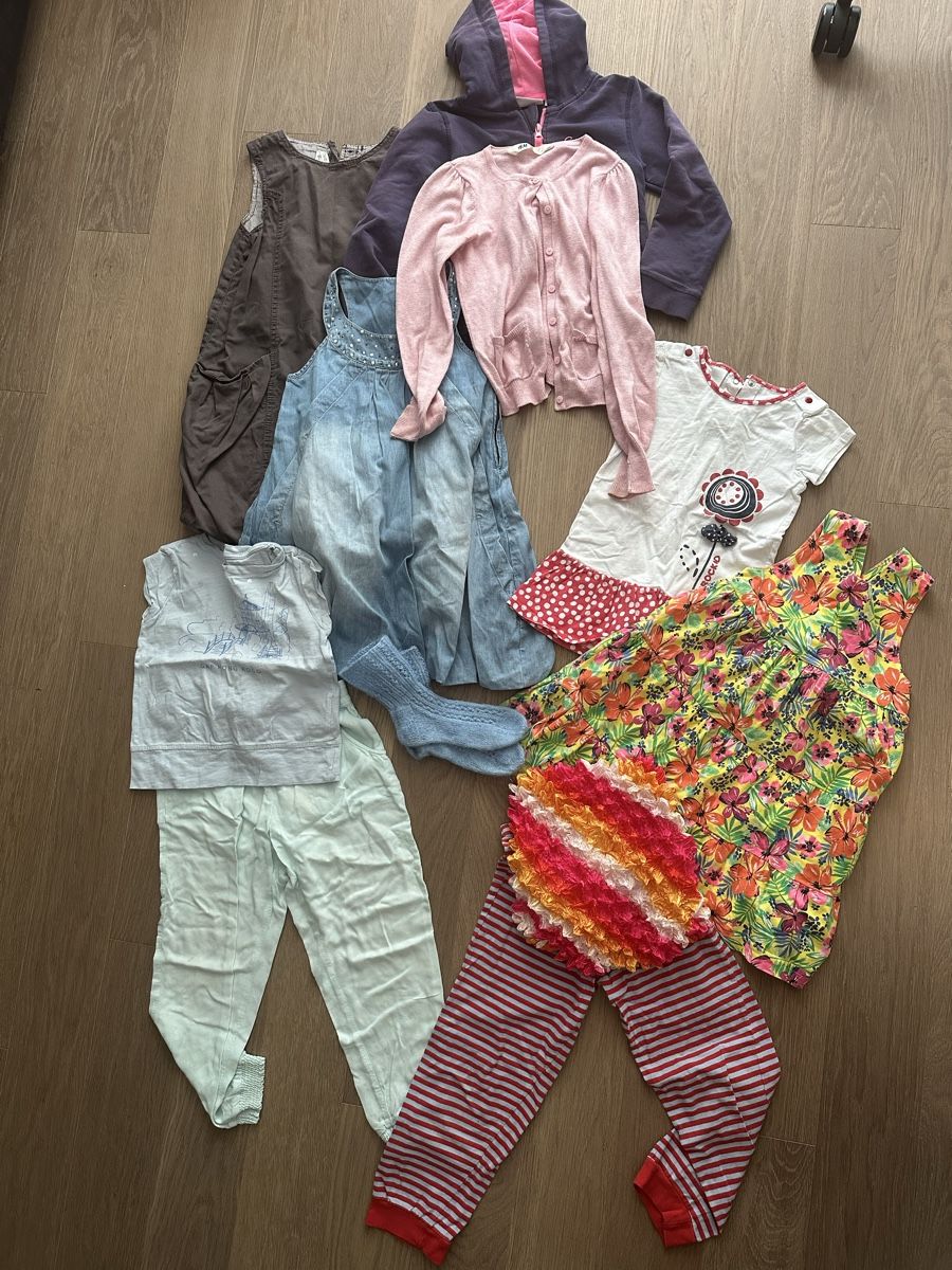 Kleiderpakete & -sets: Kleiderpaket Mädels,  Grösse 116 – Gebraucht aus Zürich von Schoekin