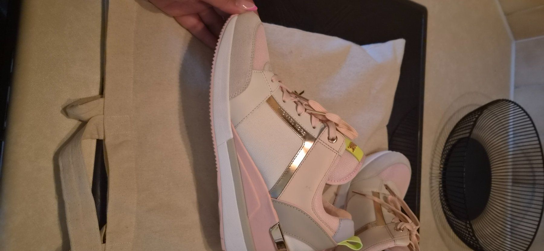 Michael Kors Scarpe da donna: Chaussure compensé Michael Kors – Usato da Sonceboz-Sombeval venduto da ser_7cxw 2