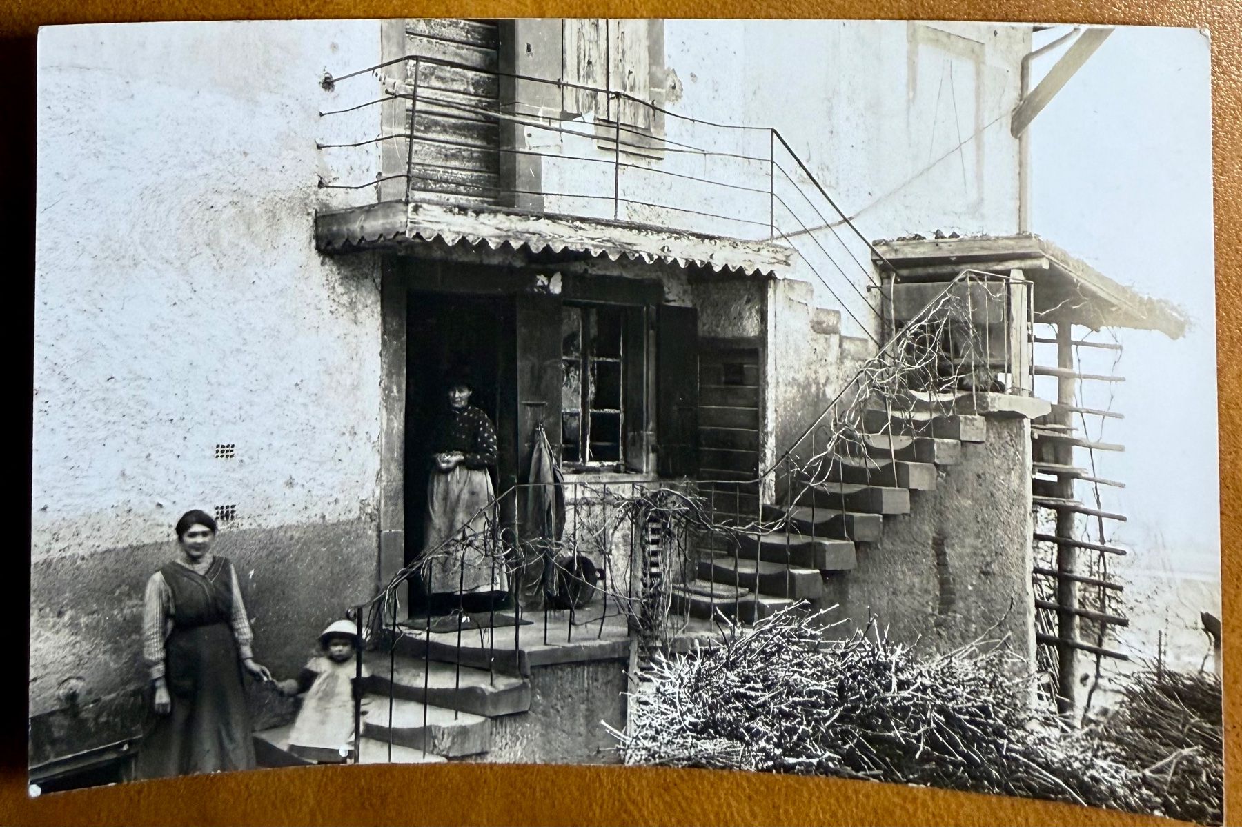 Cartoline postali: Lutry / Savuit - Maison angle ch. de Praz - Rte de Savuit – Usato da Lutry venduto da Ediego
