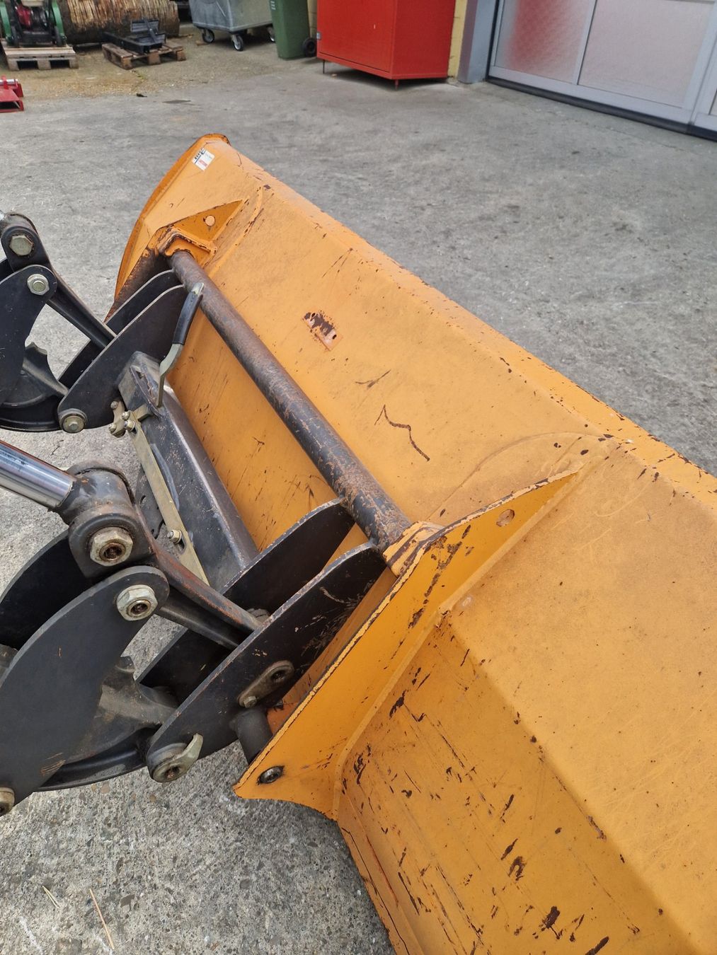 Tutte le macchine: Frontlader Hauer – Usato da Menznau venduto da 6122 7