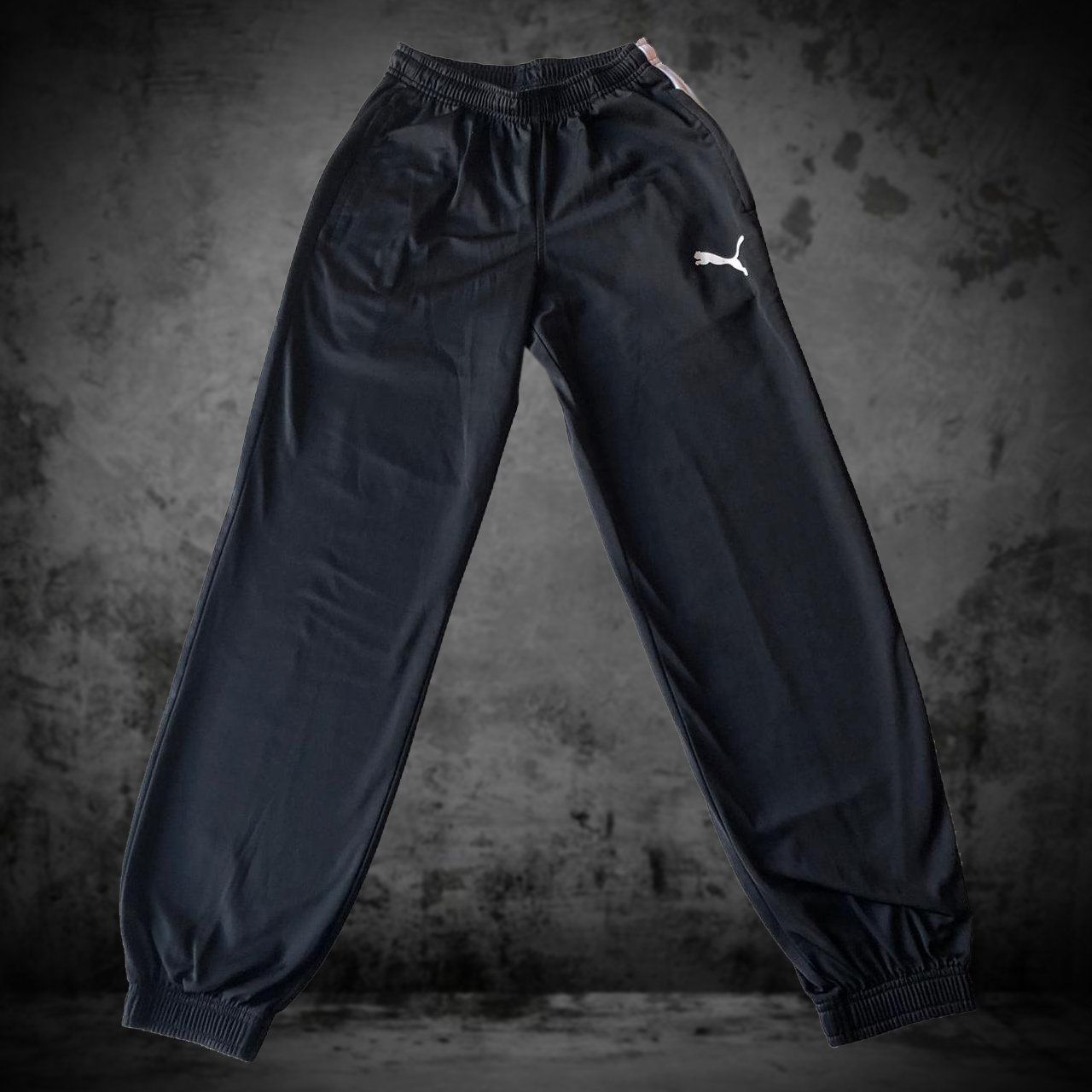 Puma Hosen: Jogging Puma Boy Black XL – Gebraucht aus Genève von ang_7j7j