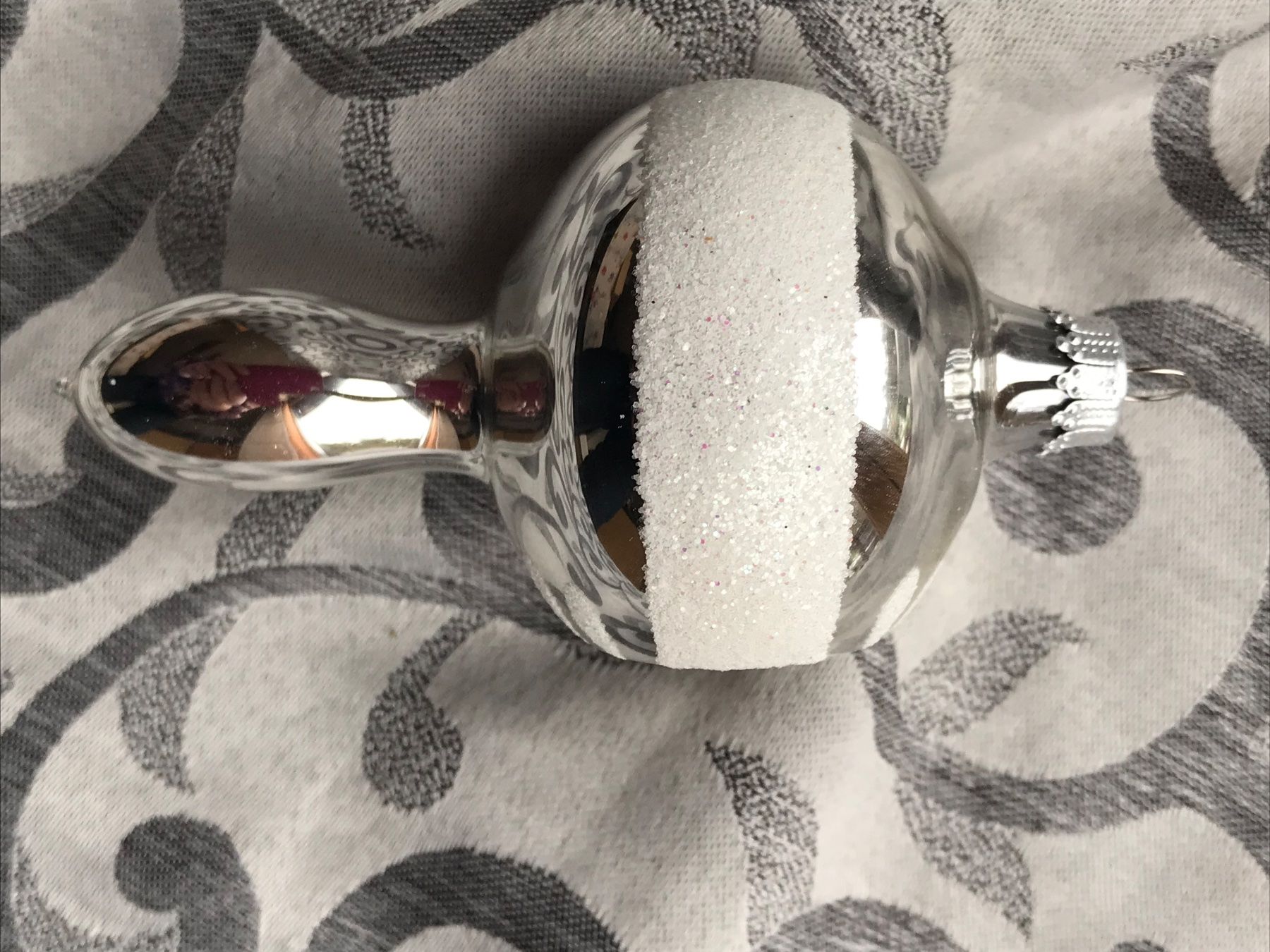Tutte le decorazioni: Silberner Christbaumschmuck mit Einstich/Reflex rot – Nuovo e nell'imballaggio originale da Alpnach Dorf venduto da marvo 2