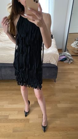 Schwarzes Minikleid mit Fransen Kleid Midi Grösse S