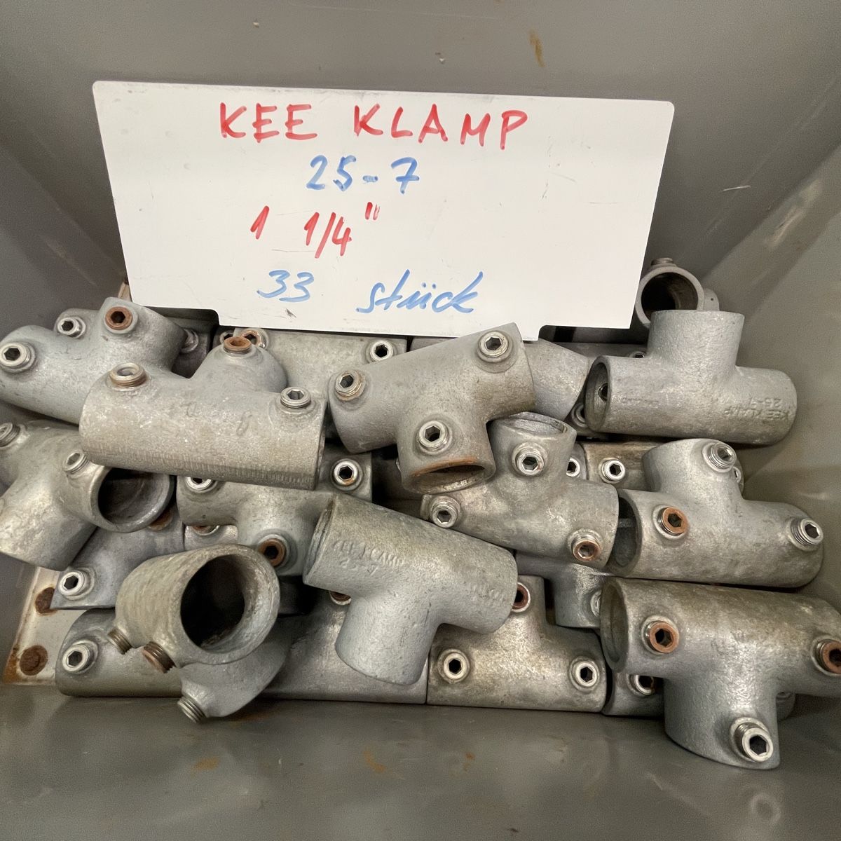 Echafaudages: Terrasse /etc. Gerüst Kee Klamp System  – D'occasion à Oftringen par Box2 2
