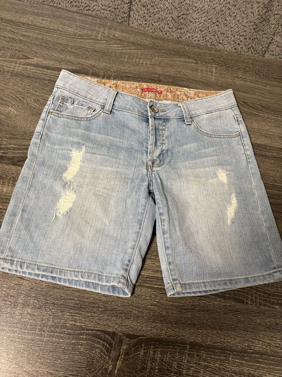 Pantaloni: Damen Short,Gr.38 – Usato da Winterthur venduto da Nena222
