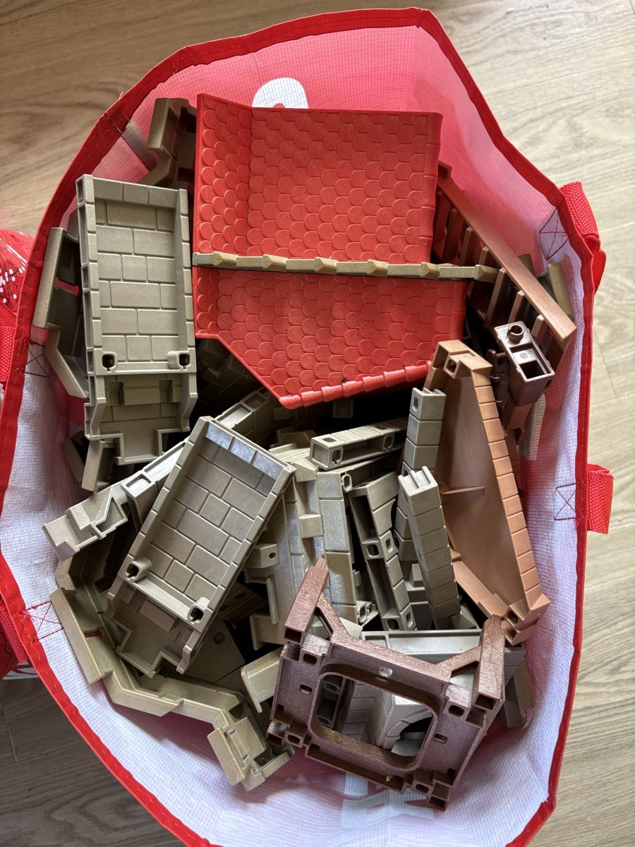Playmobil Spielzeuge: 2 Taschen Playmobil Konvolut  – Defekt aus Stallikon von 2000Kai