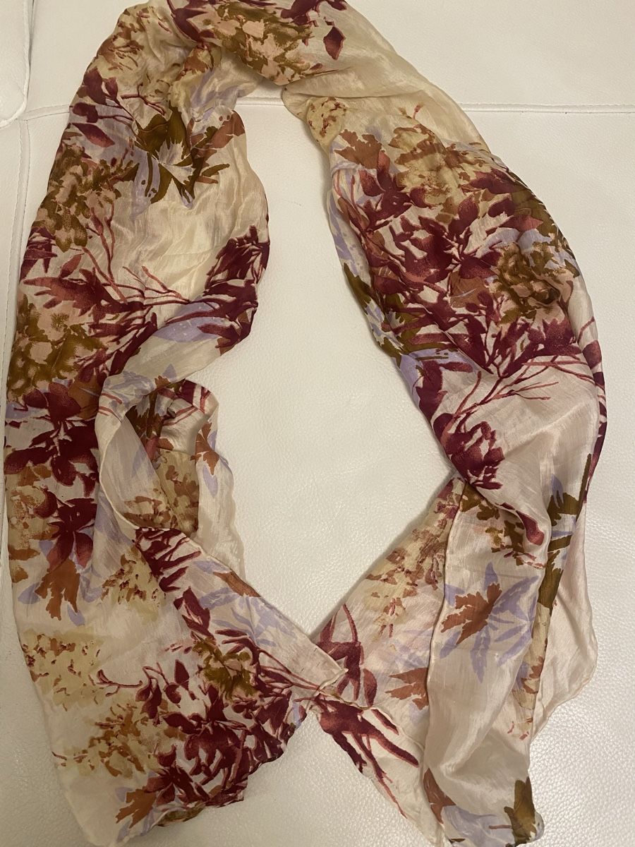 Foulard & Sciarpe: Seiden Schal 🌸 – Usato da Opfikon venduto da Luis144