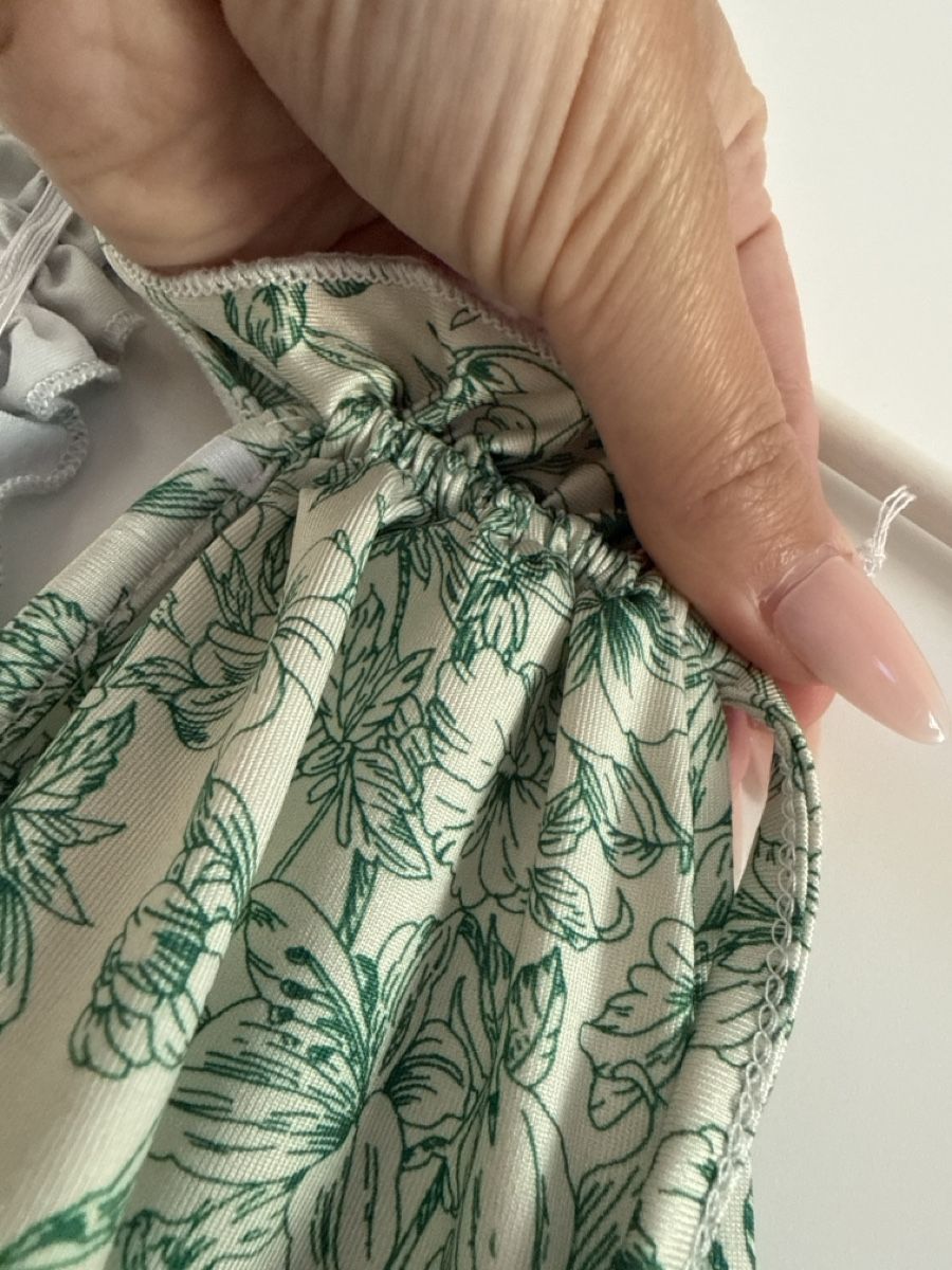 Robes: Kleid – Neuf (Voir description) à Kriens par g_b_mk7j 4