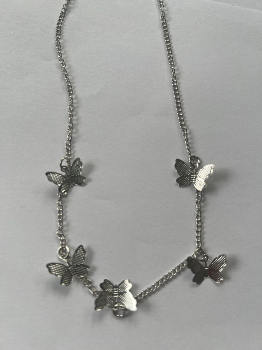 Catenine: Collier argenté papillons 🦋 élégant – Nuovo e nell'imballaggio originale da Chenens venduto da anasantos90 1