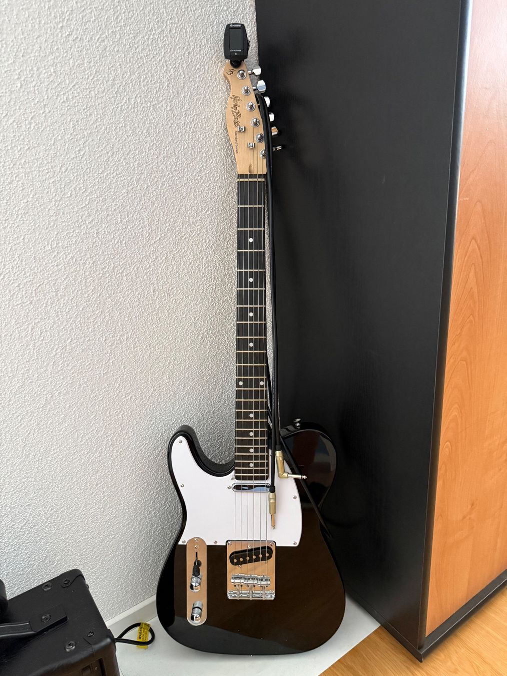 Strumenti musicali: E-Gitarre Set mit Verstärker und Kopfhörer – Usato da Mellingen venduto da andreas.hofer49 2