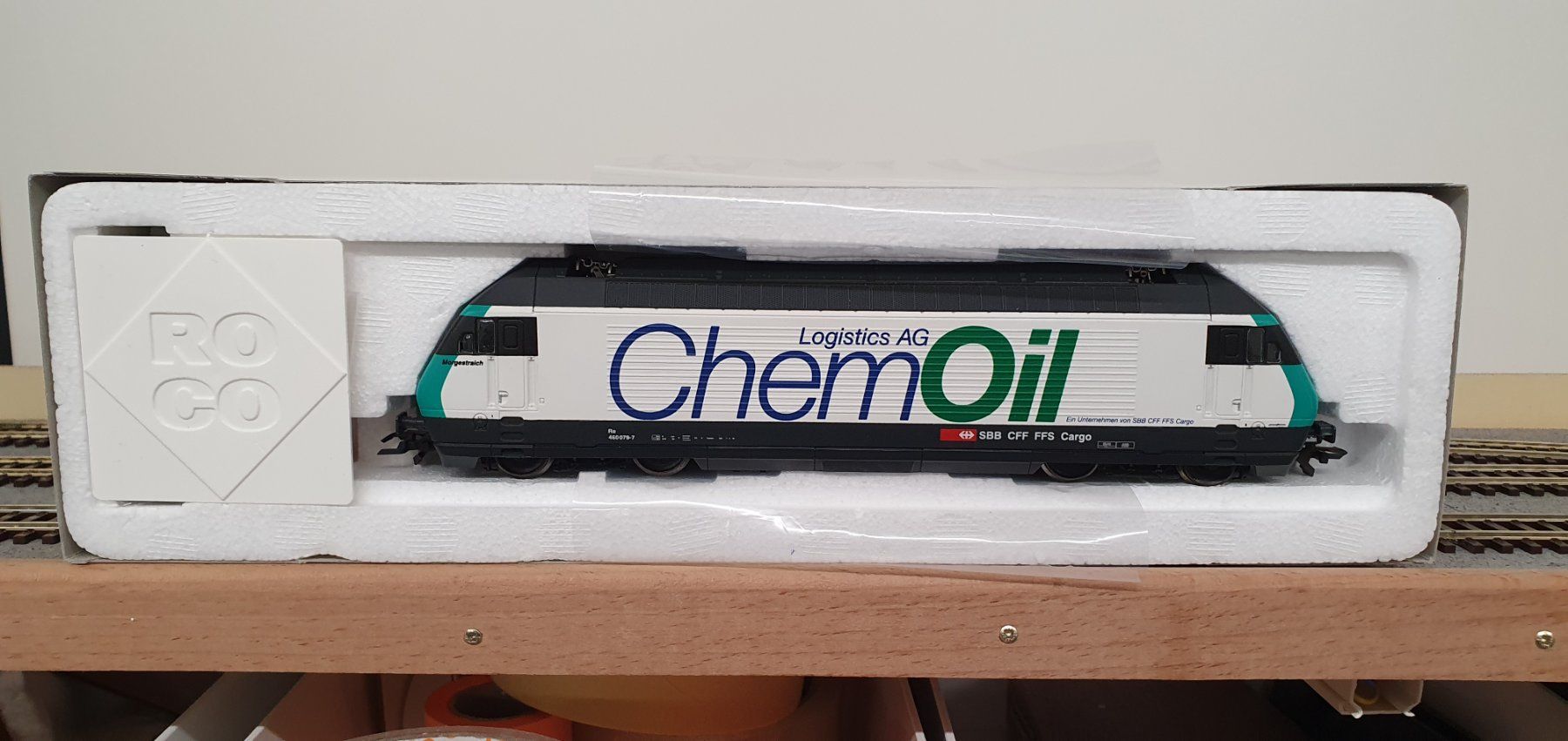 Roco Modellini di ferrovie: Roco 43655CO SBB Re 460 079-7 ChemOil mit Decoder ESU – Nuovo (secondo la descrizione) da Würenlos venduto da juruth