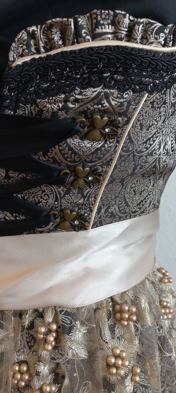 Costumes: Krüger Dirndl mit Bluse – Neuf (Voir description) à Grüningen par selinasearching 2