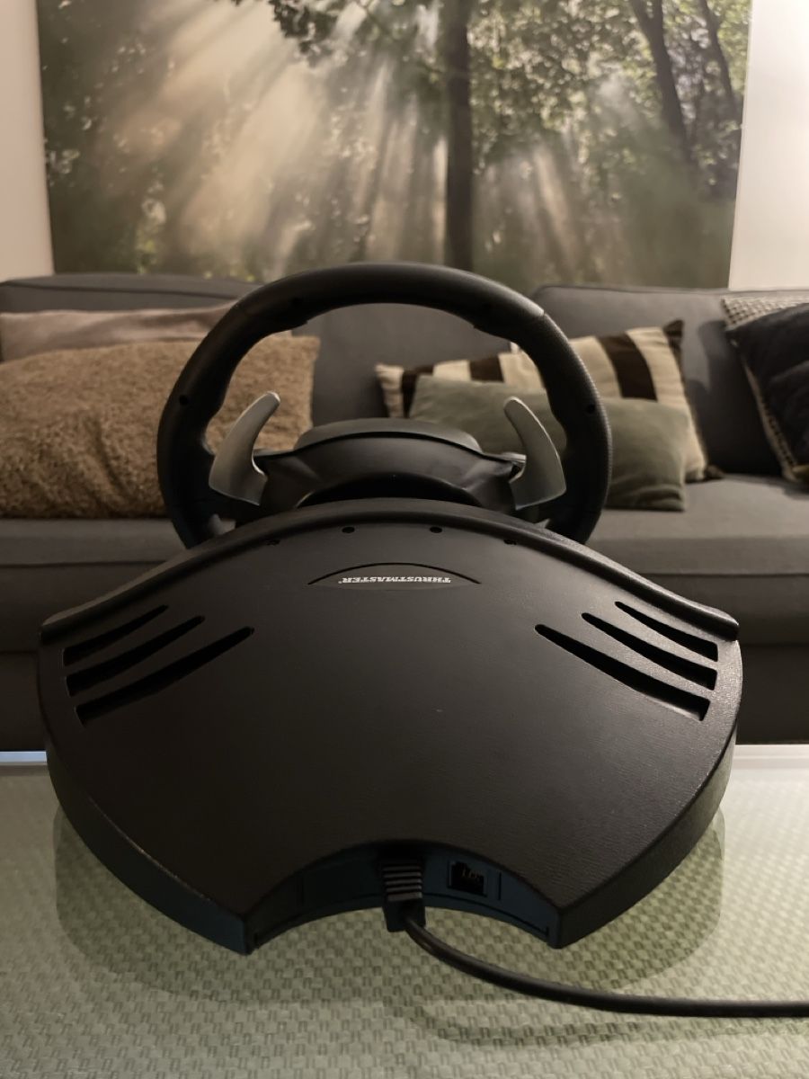 Thrustmaster Controller: Thrustmaster Lenkrad für ps5,ps4,pc – Nuovo (secondo la descrizione) da Baden venduto da badfis 2