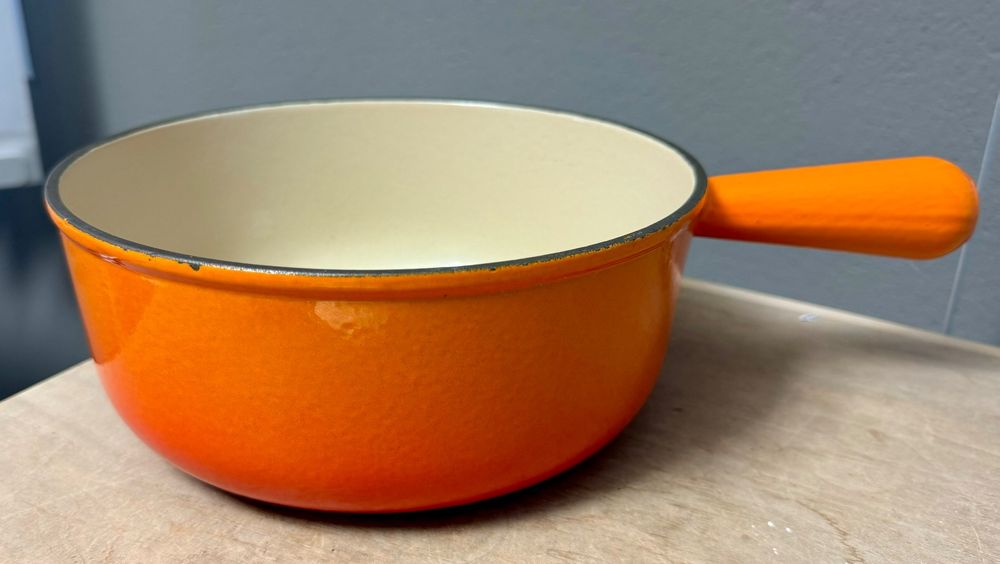Le Creuset 22cm Cast Iron Caquelon Cheese Fondue/Porridge Pot Matt Black (New) e