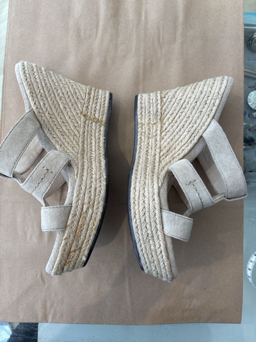 Ugg Scarpe da donna: UGG Keilabsatz Sandalen beige Grösse 38 Leder – Usato da Burgdorf venduto da VouSchoen 3