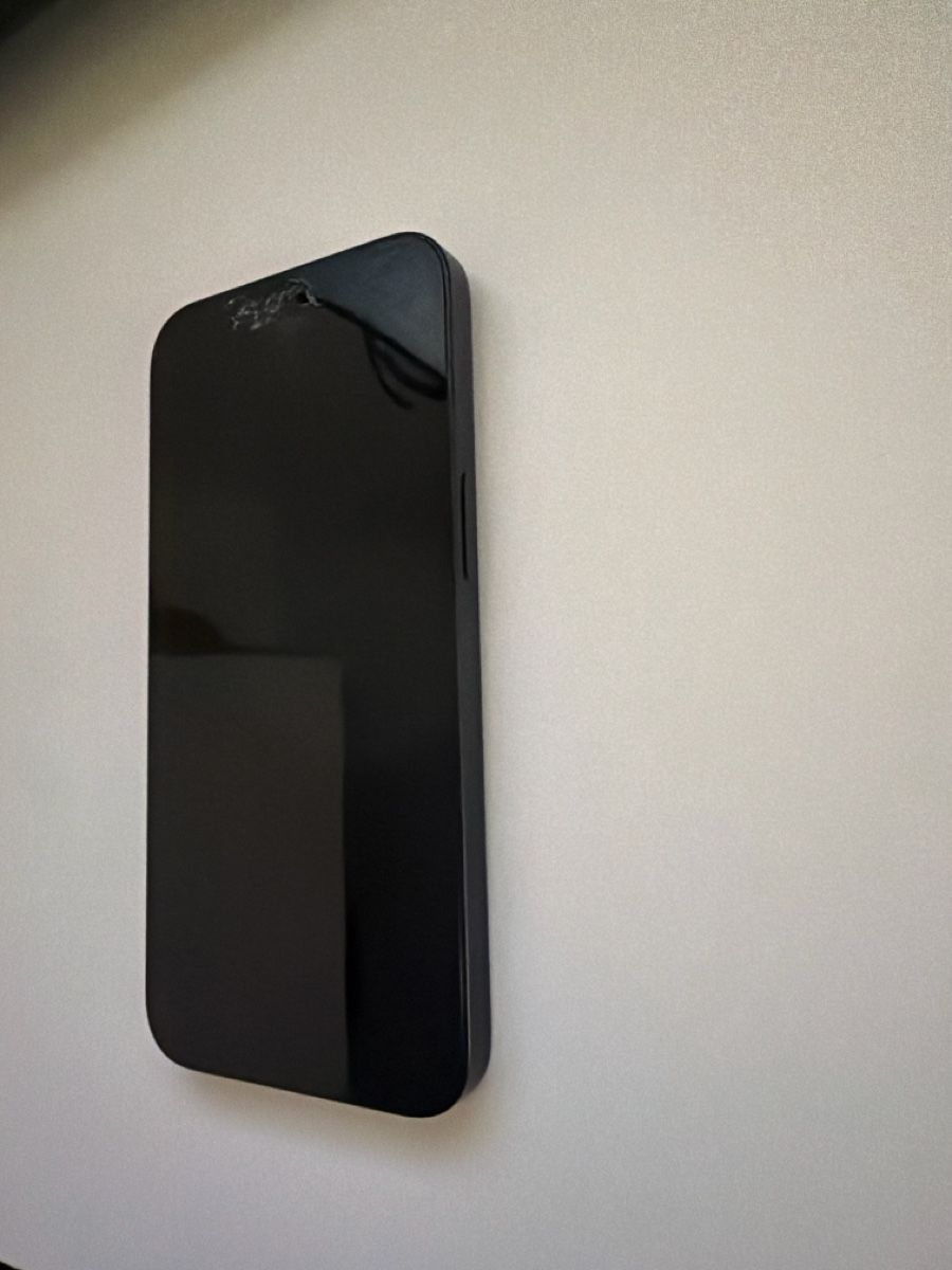 Apple Portables: iPhone 14 Black 128 Go - broken screen  – D'occasion à Cernier par Kairjo 1