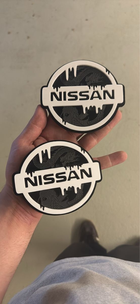 Nissan Placchette & Badge: Badge pour Nissan 370Z – Nuovo (secondo la descrizione) da Biel/Bienne venduto da bra_vc76