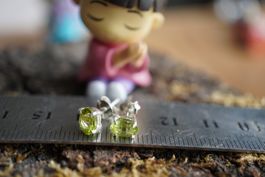 Olivin    Ohrstecker 6x4mm Silber Rarität TOPSTONE