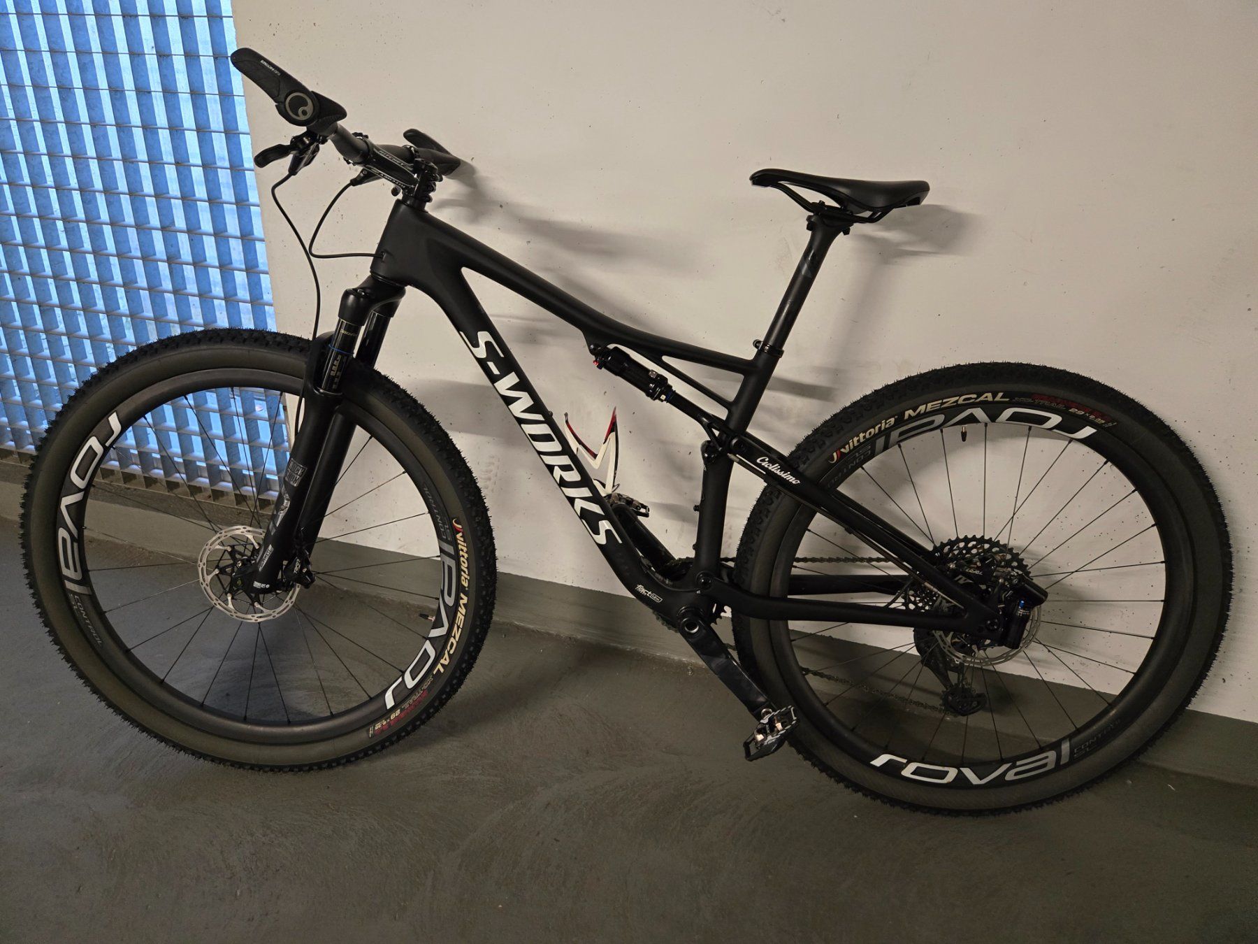 Specialized Vélos: VTT SPECIALIZED EPIC S-WORKS – D'occasion à Perly par Thierry3717