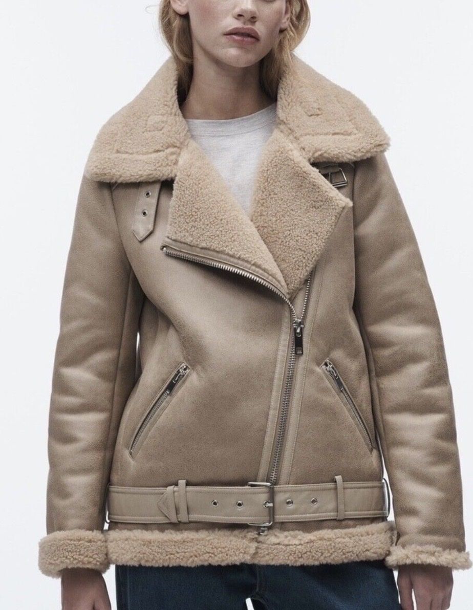 Zara Giacche: Zara Shearling Jacke – Nuovo (secondo la descrizione) da Vaduz venduto da GiuliaSu