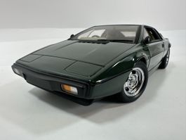 Lotus Esprit Type‘79 1:18, grün, wie NEU mit OVP, AUTOART 
