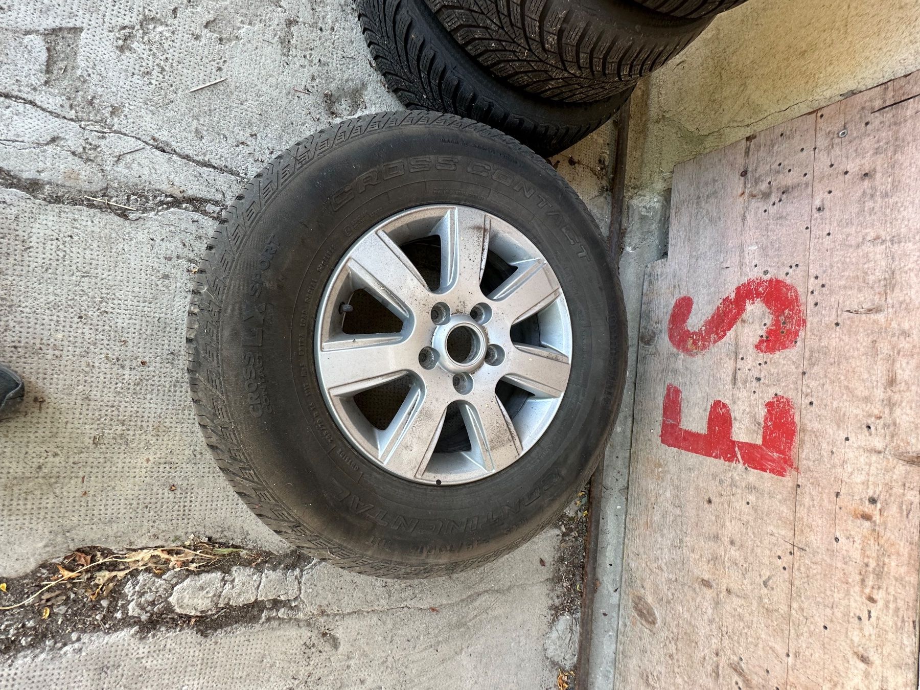 Volkswagen Pneumatici & Ruote complete: 4x Aluräder Amarok 1 plus 1 Reserverad – Usato da Unterengstringen venduto da Patsch 3