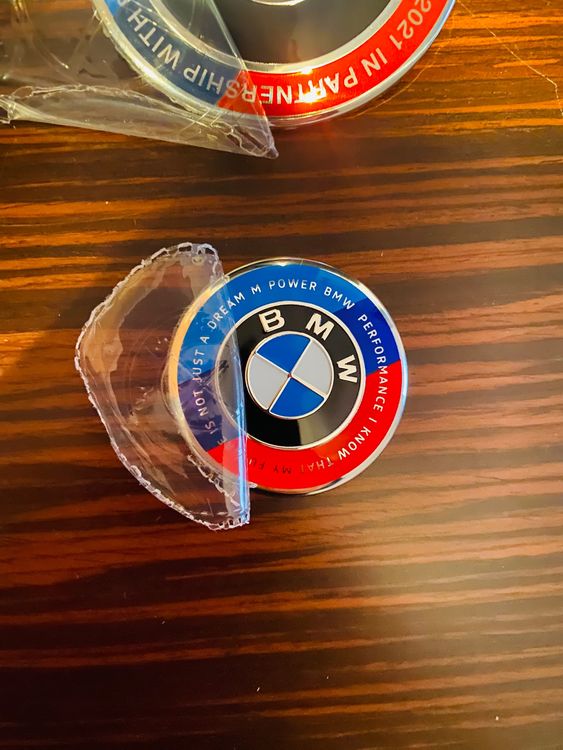 BMW 50 Jahre M Motorhauben, Heckklappen und Lenkrad Emblem