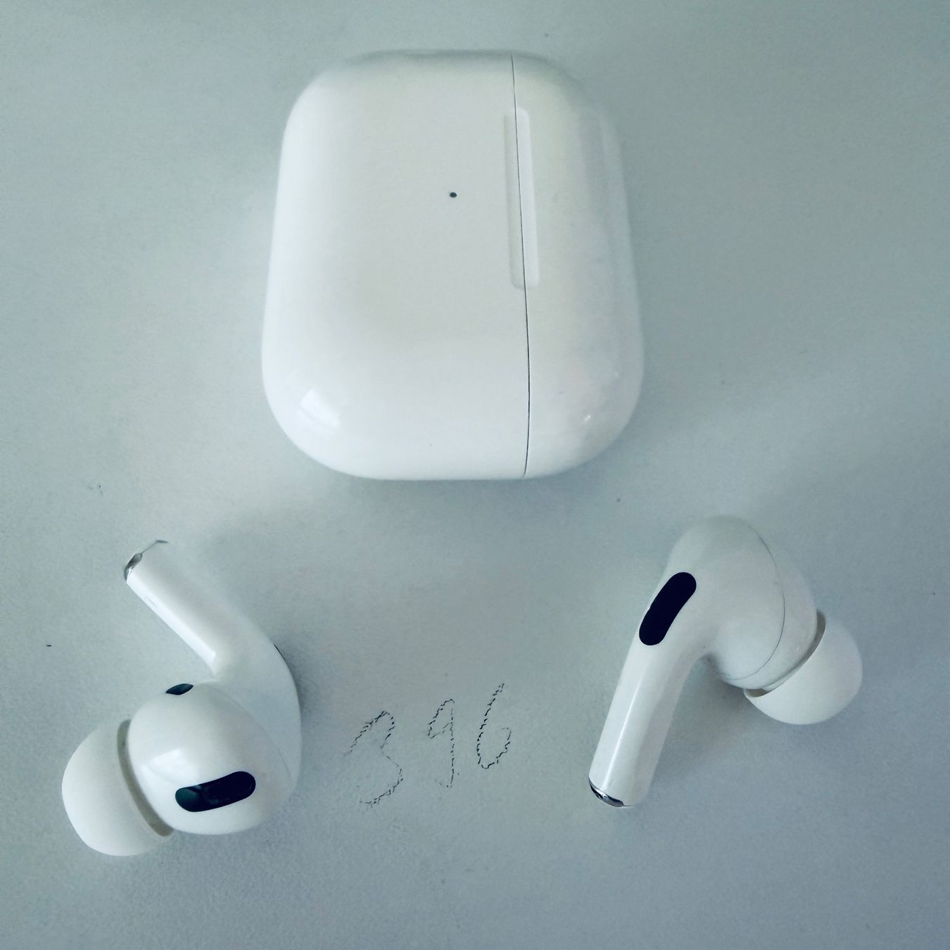 Apple Cuffie: Original Apple AirPods Pro 1 Gen. mit Wireless Ladecase – Usato da Basel venduto da MY.AIRPODS.SHOP 8