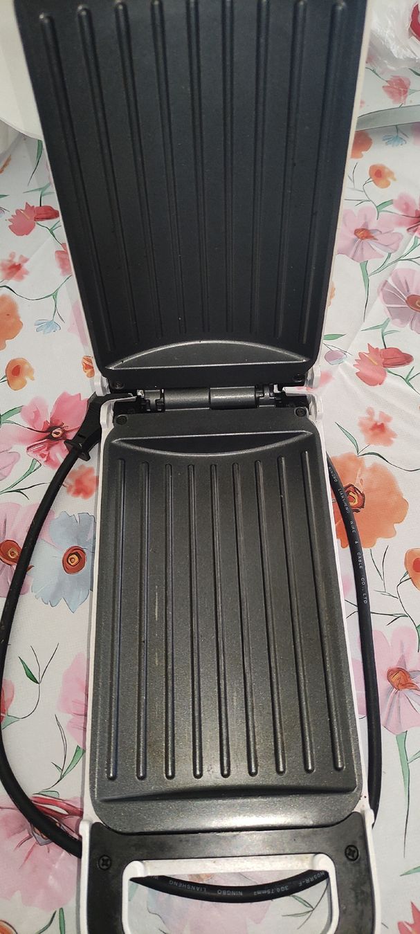 Betty Bossi Küchengeräte: Betty Bossi Sandwichmaker  – Gebraucht aus Münchenstein von liu_l6vn 1