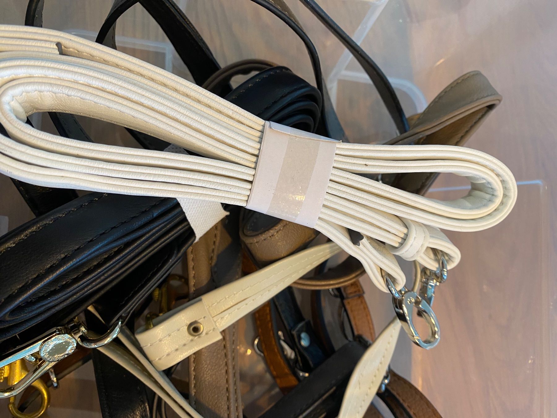 Altro in  Abbigliamento & Accessori: Diverse Schulterriemen / Anhänger Taschen Leder oder Plastik – Usato da Pratteln venduto da a23_j2gs 3