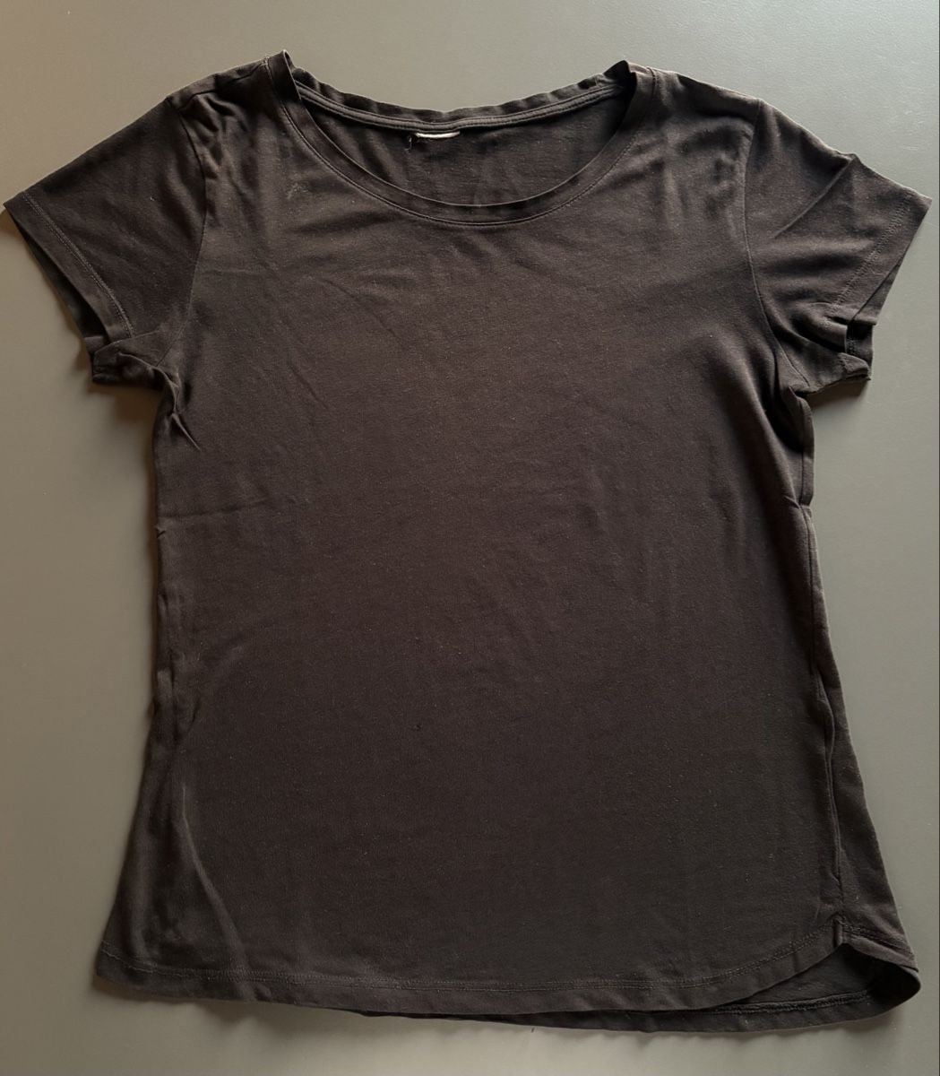 H&M T-Shirts: Schwarzes Basic T-Shirt – Gebraucht aus Güttingen von norwis3