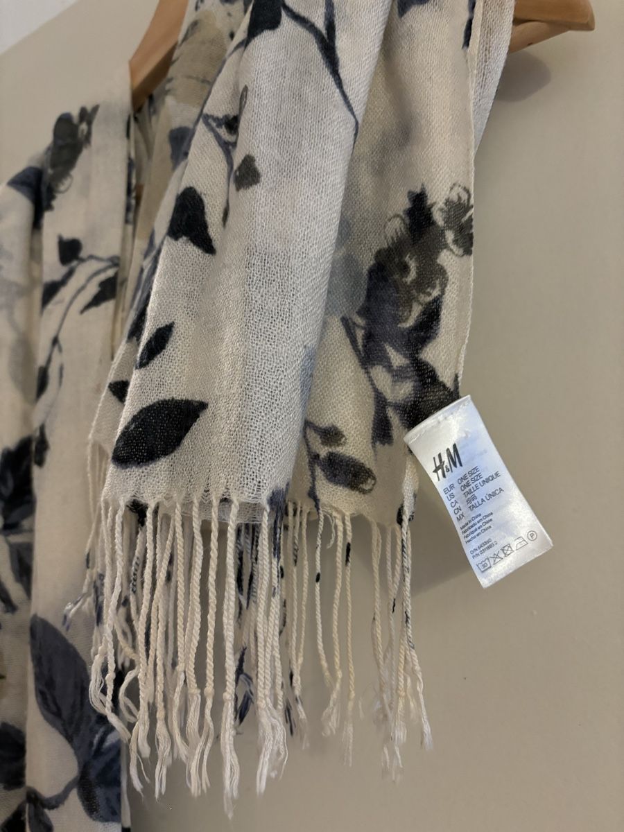 C&A Lotti di vestiti: Ensemble Jacket grise + écharpe – Usato da Chêne-Bougeries venduto da sor_9rzp 7