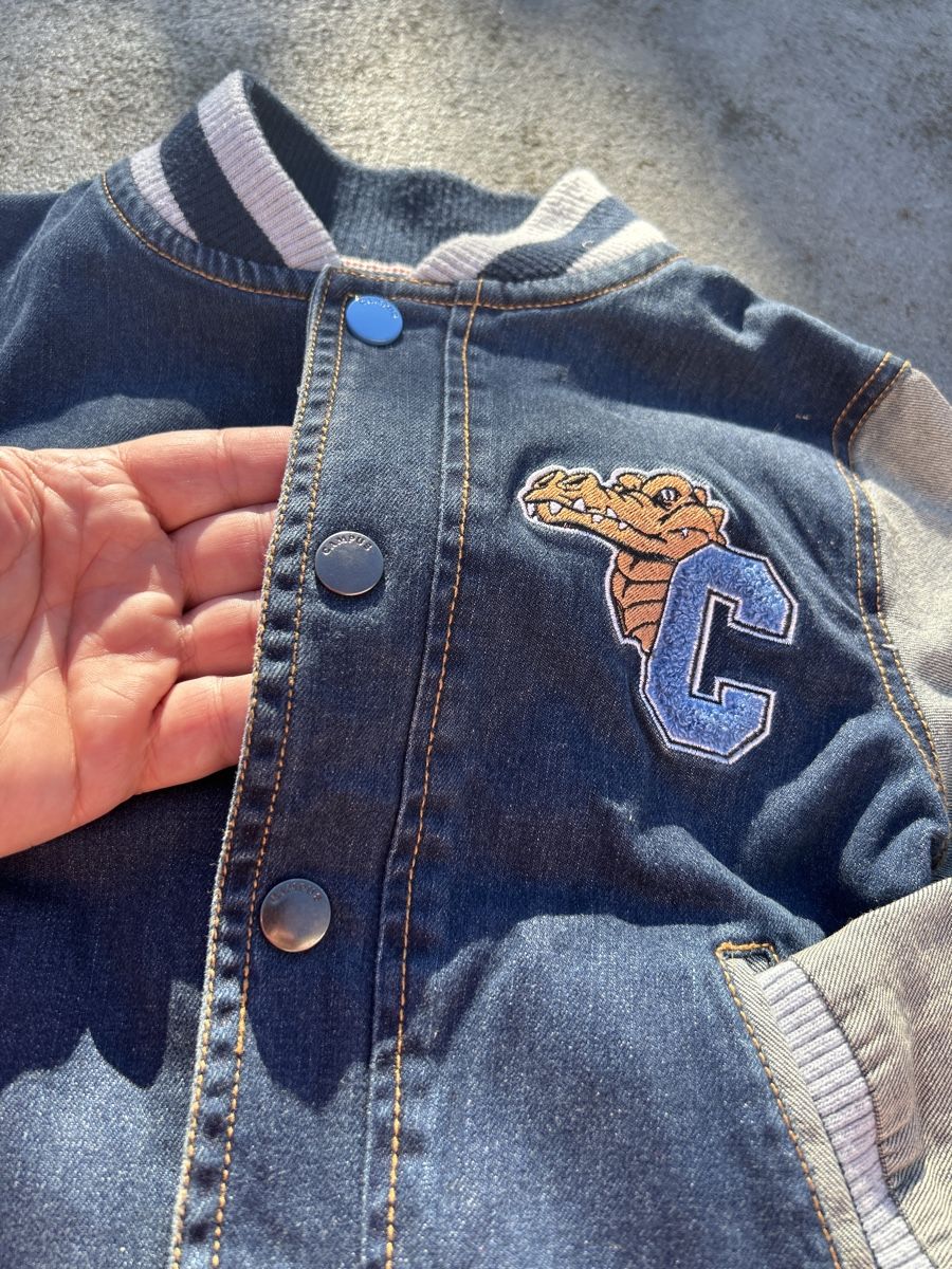 Giacche & Cappotti: Coole Jeans Übergangsjacke Grösse 116 – Usato da Arisdorf venduto da Checkmaster 3