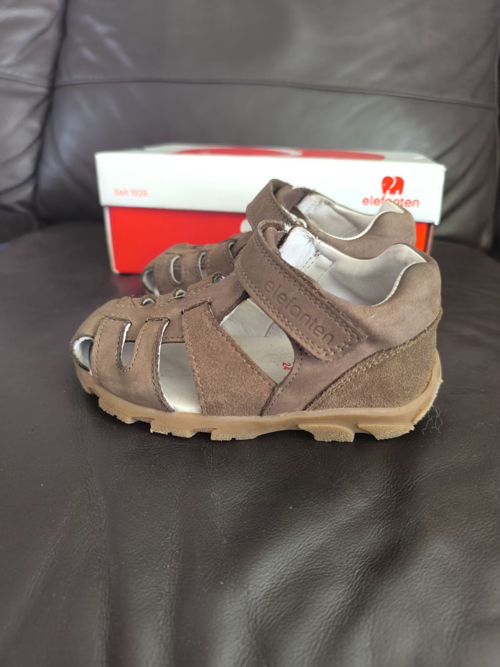 Elefanten Schuhe für Jungen: Elefanten Kinder Sandalen Gr. 24 – Gebraucht aus Gams von MissTraveller 1