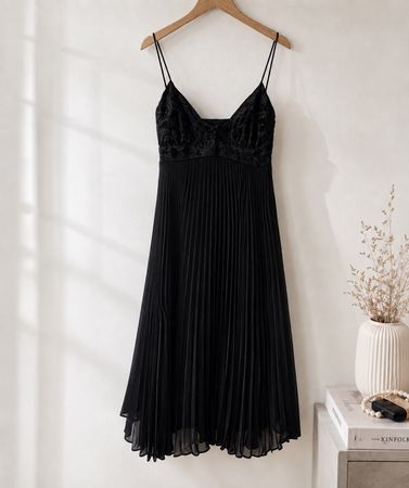 Elegantes, schwarzes Kleid mit Spitze, Gr. S - Neuwertig!