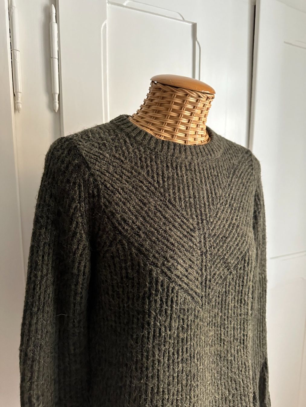 MbyM Pullover & Sweatshirts: mbyM - Strickpullover dunkelgrün XS – Gebraucht aus Zürich von Diazaio 1